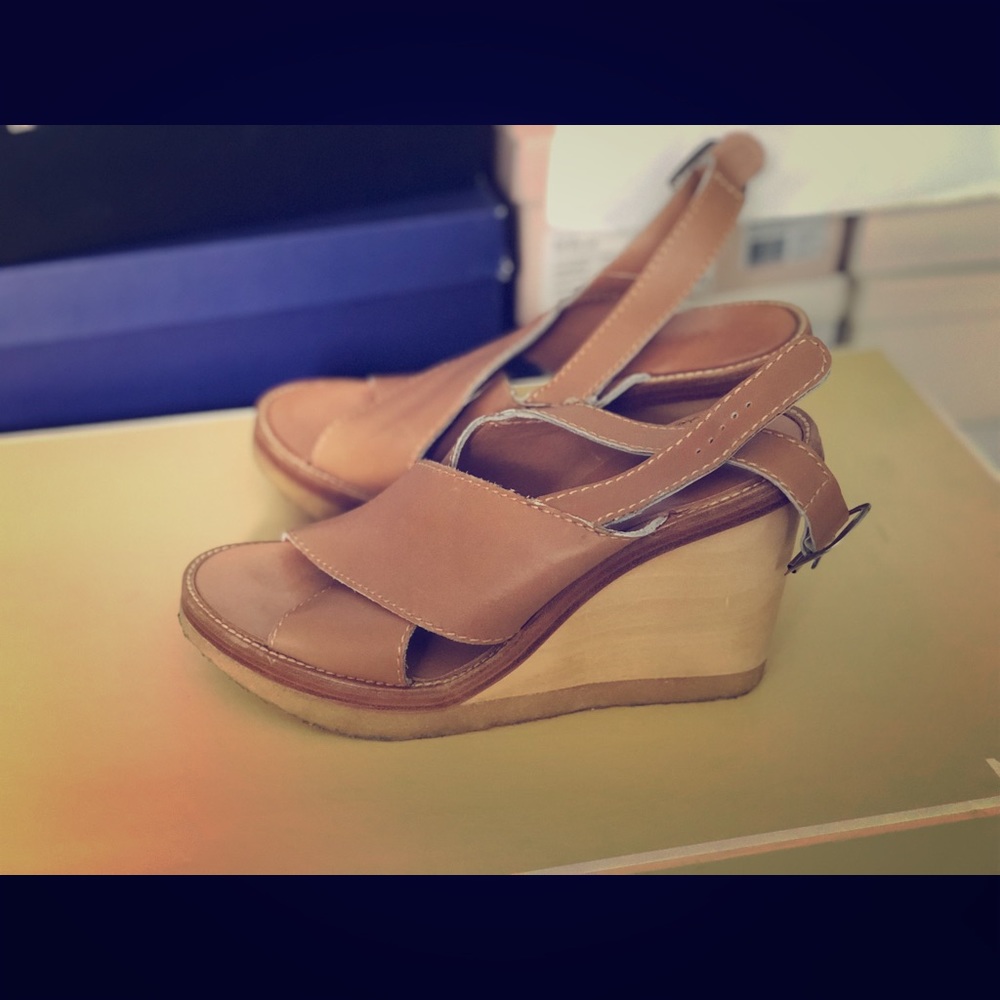 COPY - Chloe slingback wedge